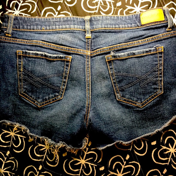Ladies Aeropostale Shorty Shorts - Picture 5 of 8